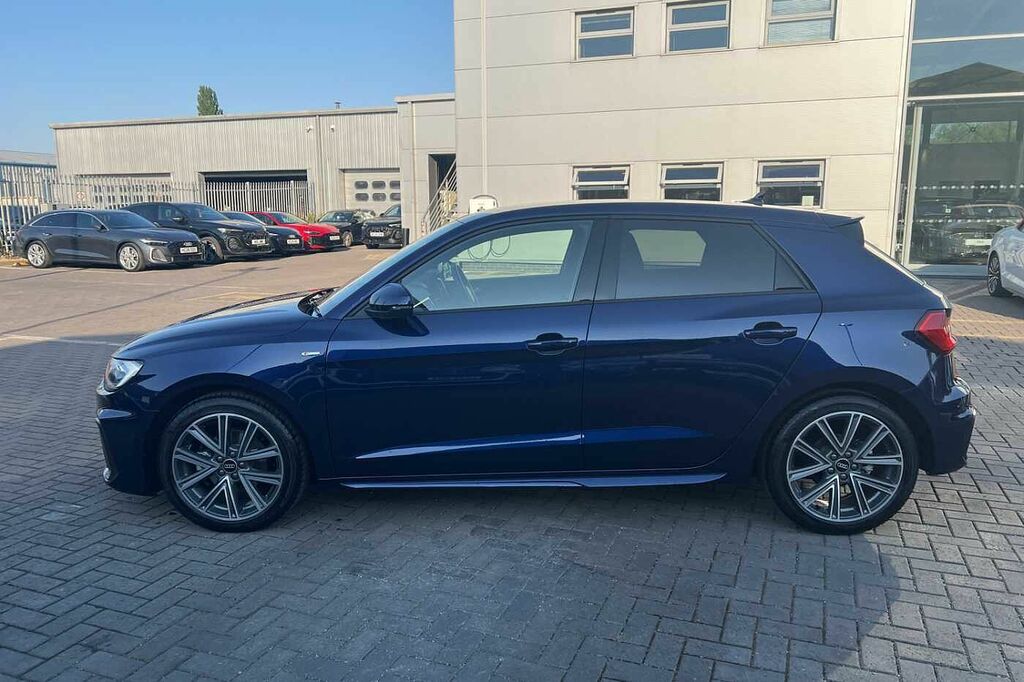 Audi A1 S Line 30 Tfsi 116 Ps 6-Speed WG75CHX Blue #4