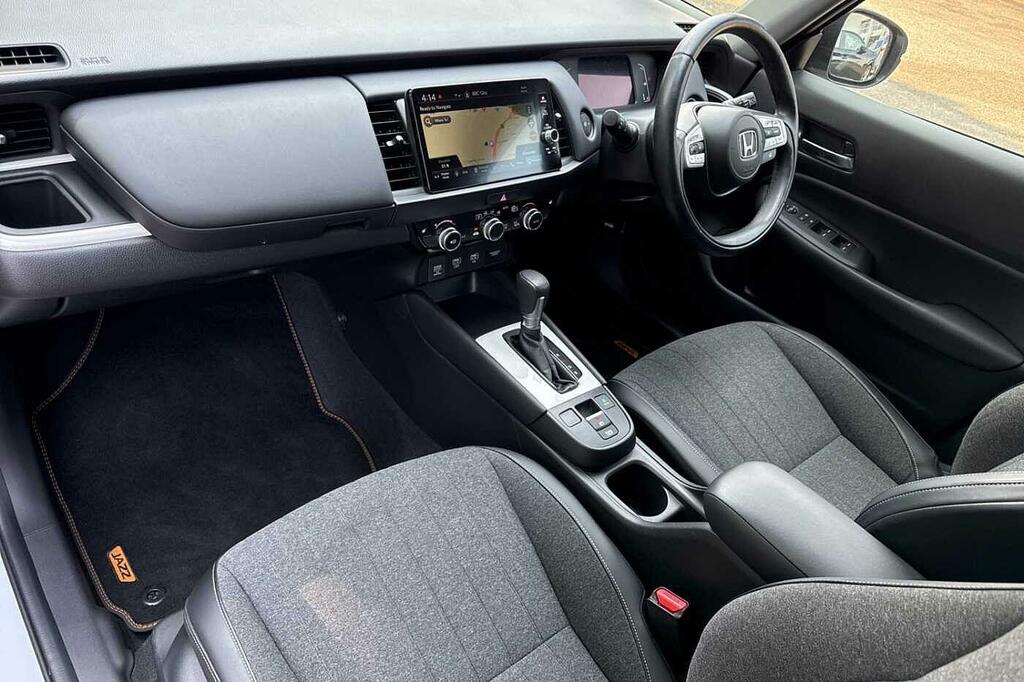 Honda Jazz 1.5 I-mmd Hybrid Ex Ecvt GB08DAN White #2