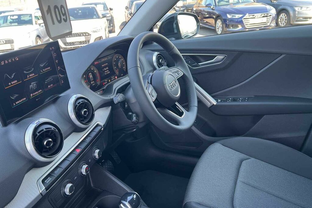 Audi Q2 Sport 35 Tfsi 150 Ps S Tronic HG26MWF Black #2