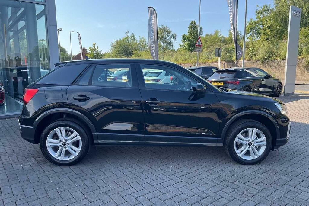 Audi Q2 Sport 35 Tfsi 150 Ps S Tronic HG26MWF Black #4