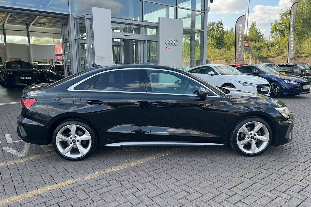Audi A3 S Line 35 Tfsi 150 Ps S Tronic LT24KGX Black #4