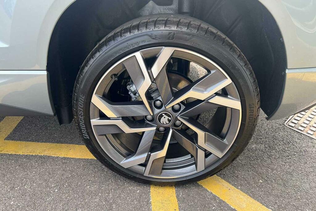 Skoda Karoq 1.5 Tsi Sportline Edition Silver #5