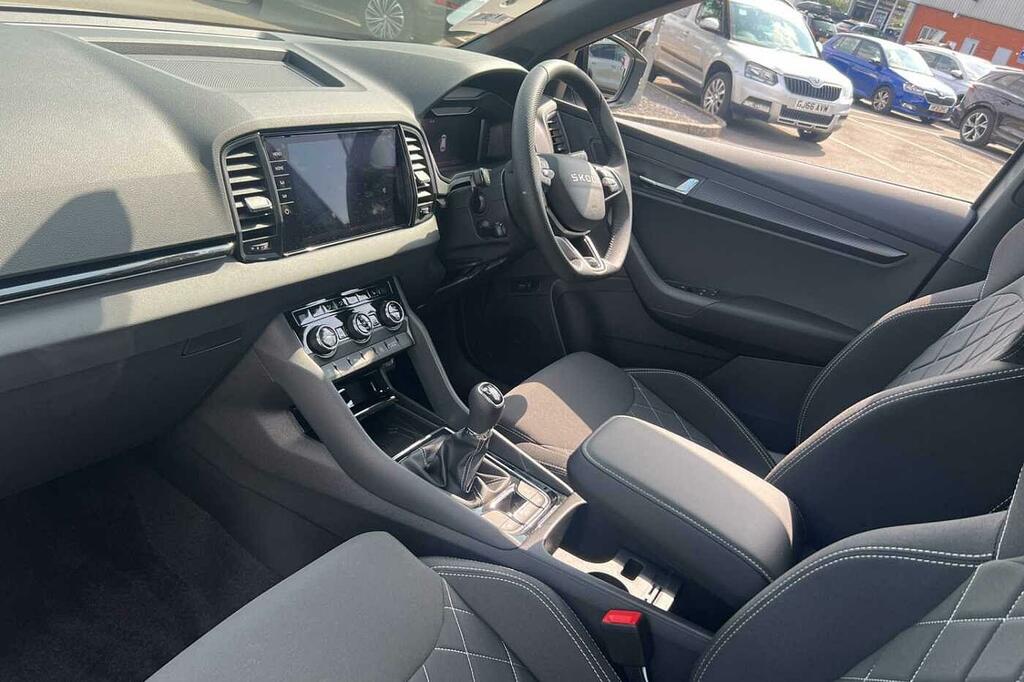Skoda Karoq 1.5 Tsi Sportline Edition Silver #2