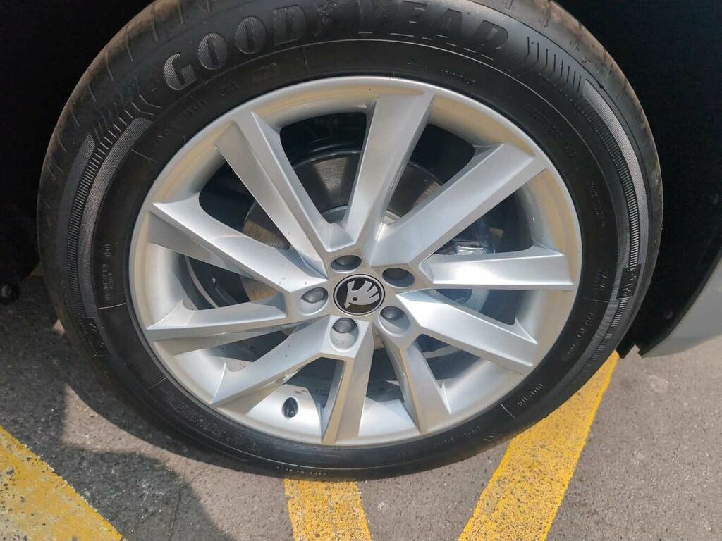 Skoda Kamiq 1.0 Tsi 95 Se Edition WH26OAB Silver #5