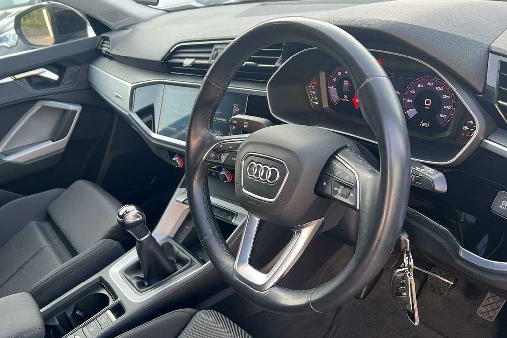 Audi Q3 S Line Edition 2.0 Tfsi Quattro 180 Ps S Tronic HG21LGV Red #6