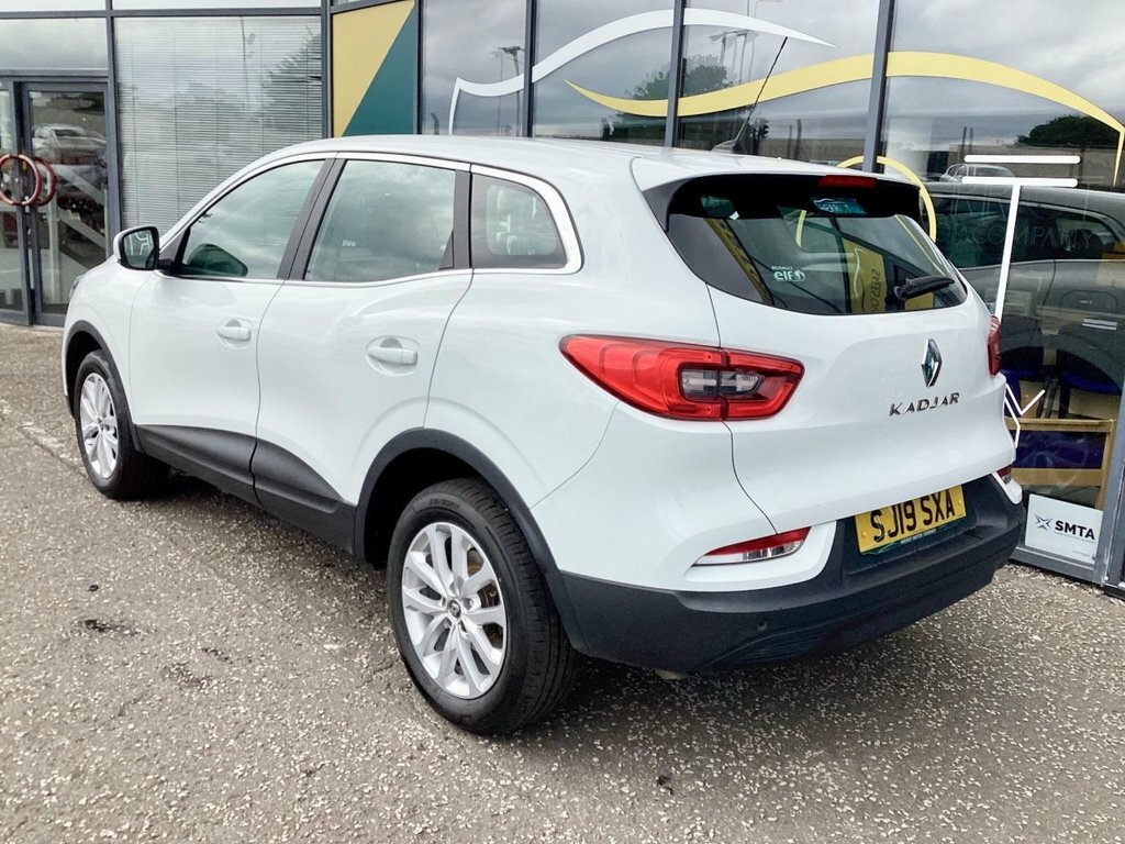Renault Kadjar 1.3L Play SJ19SXA White #4