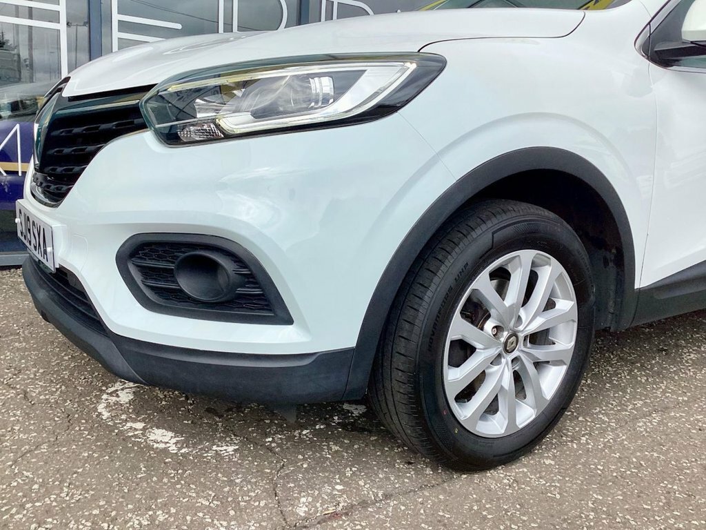 Renault Kadjar 1.3L Play SJ19SXA White #6