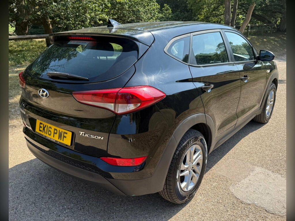 Hyundai Tucson 1.7 Crdi Blue Drive Se Nav Suv Dct Euro Blue #8