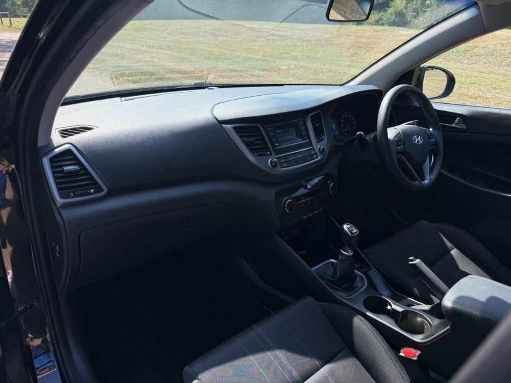 Hyundai Tucson 1.7 Crdi Blue Drive Se Nav Suv Dct Euro Blue #19