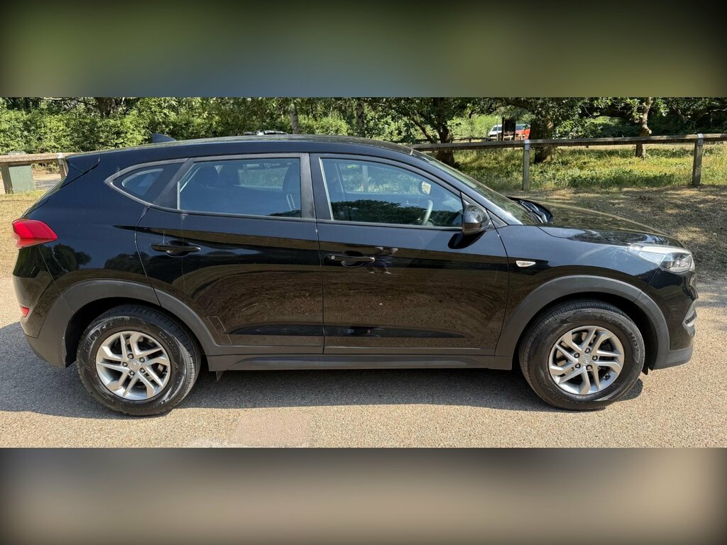 Hyundai Tucson 1.7 Crdi Blue Drive Se Nav Suv Dct Euro Blue #10