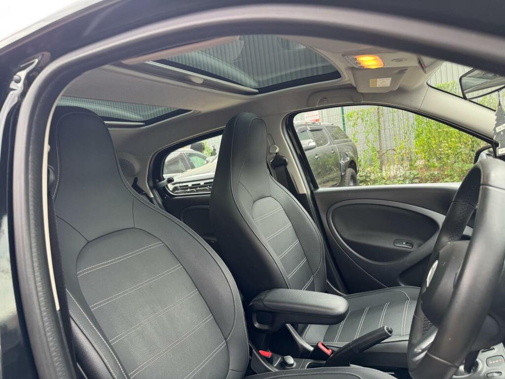 Smart Forfour 0.9 Urbanshadow Edition T 90 Bhp Black #11