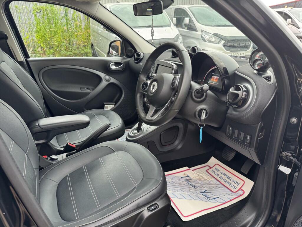 Smart Forfour 0.9 Urbanshadow Edition T 90 Bhp Black #13