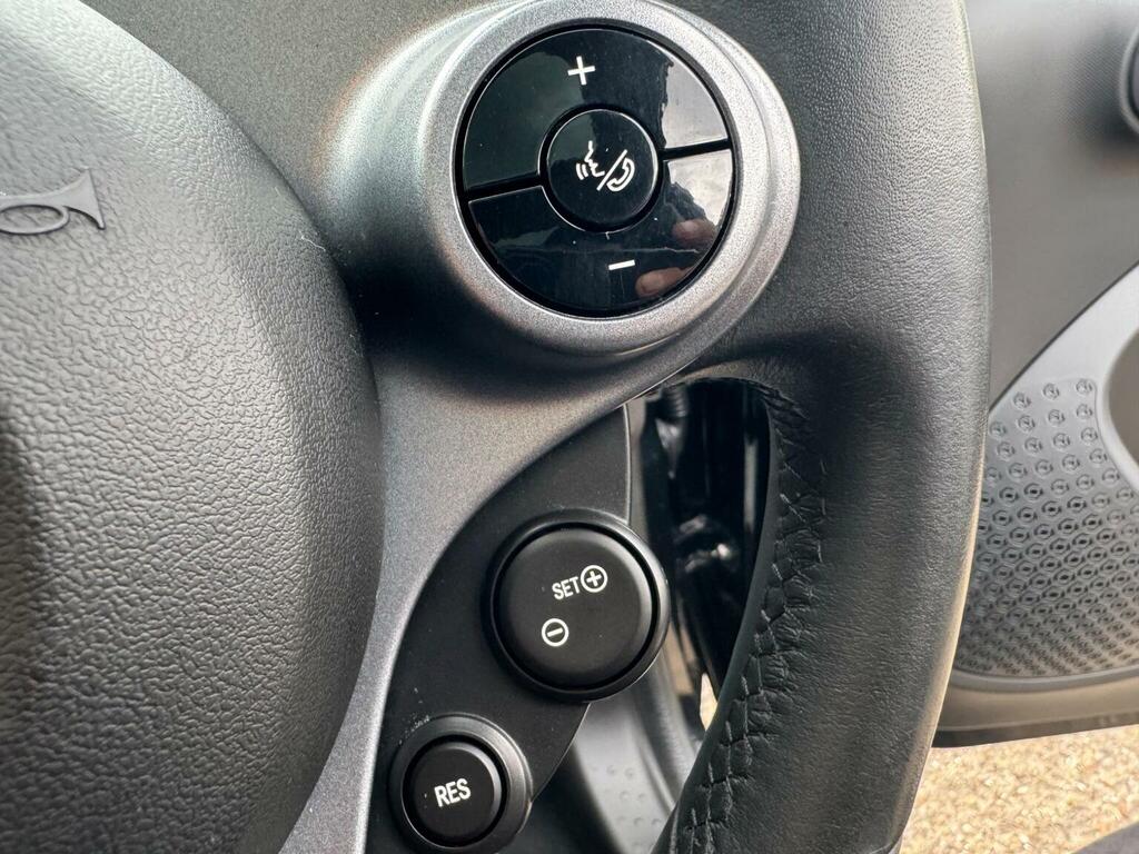 Smart Forfour 0.9 Urbanshadow Edition T 90 Bhp Black #21