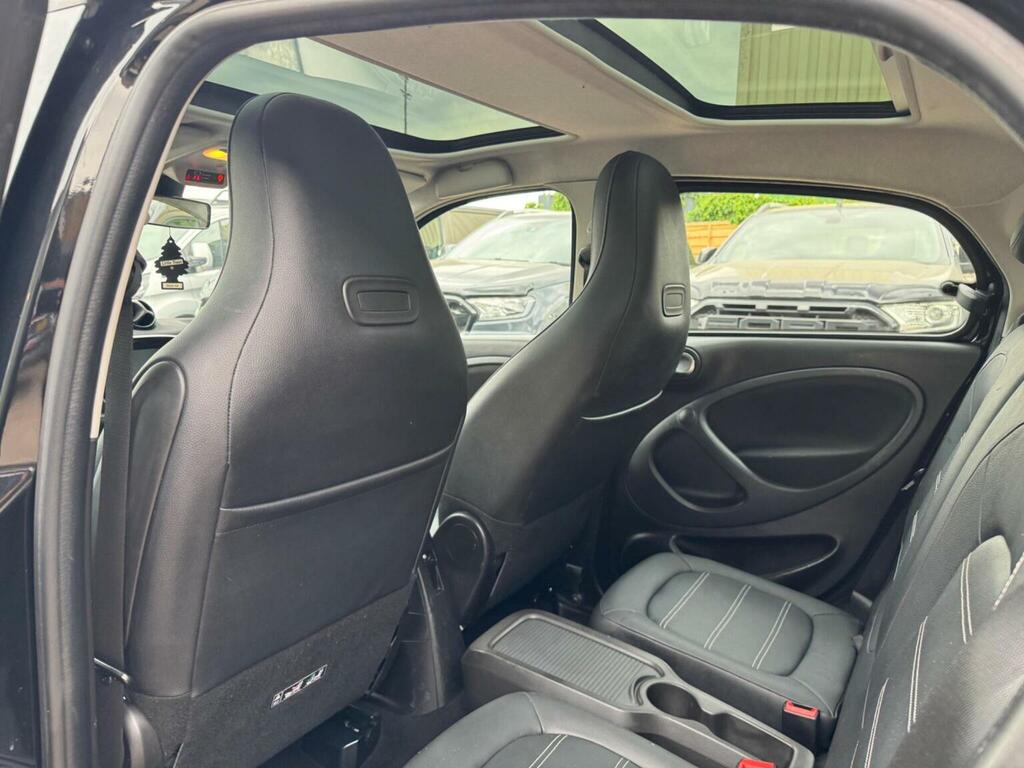 Smart Forfour 0.9 Urbanshadow Edition T 90 Bhp Black #16