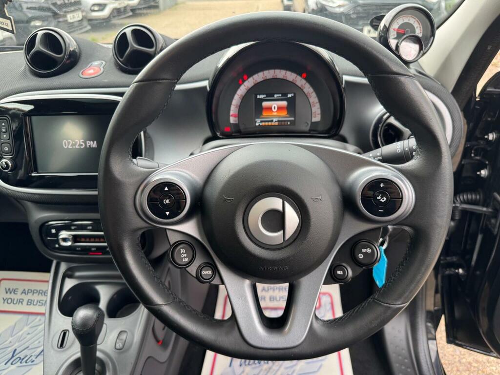 Smart Forfour 0.9 Urbanshadow Edition T 90 Bhp Black #38