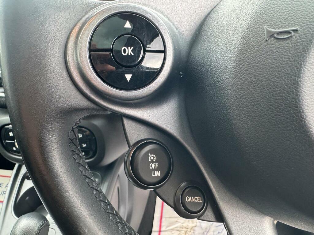 Smart Forfour 0.9 Urbanshadow Edition T 90 Bhp Black #22