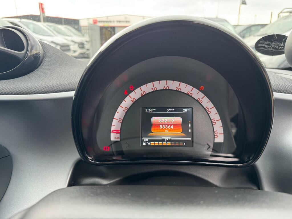Smart Forfour 0.9 Urbanshadow Edition T 90 Bhp Black #36