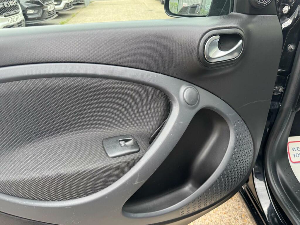 Smart Forfour 0.9 Urbanshadow Edition T 90 Bhp Black #27