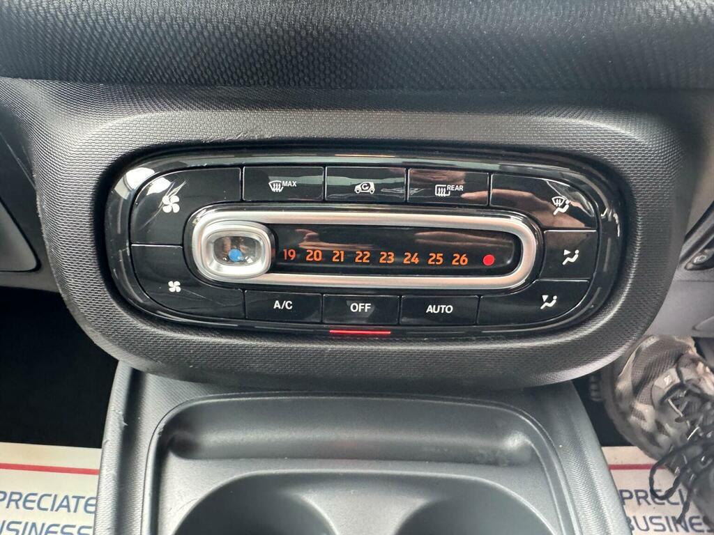 Smart Forfour 0.9 Urbanshadow Edition T 90 Bhp Black #20