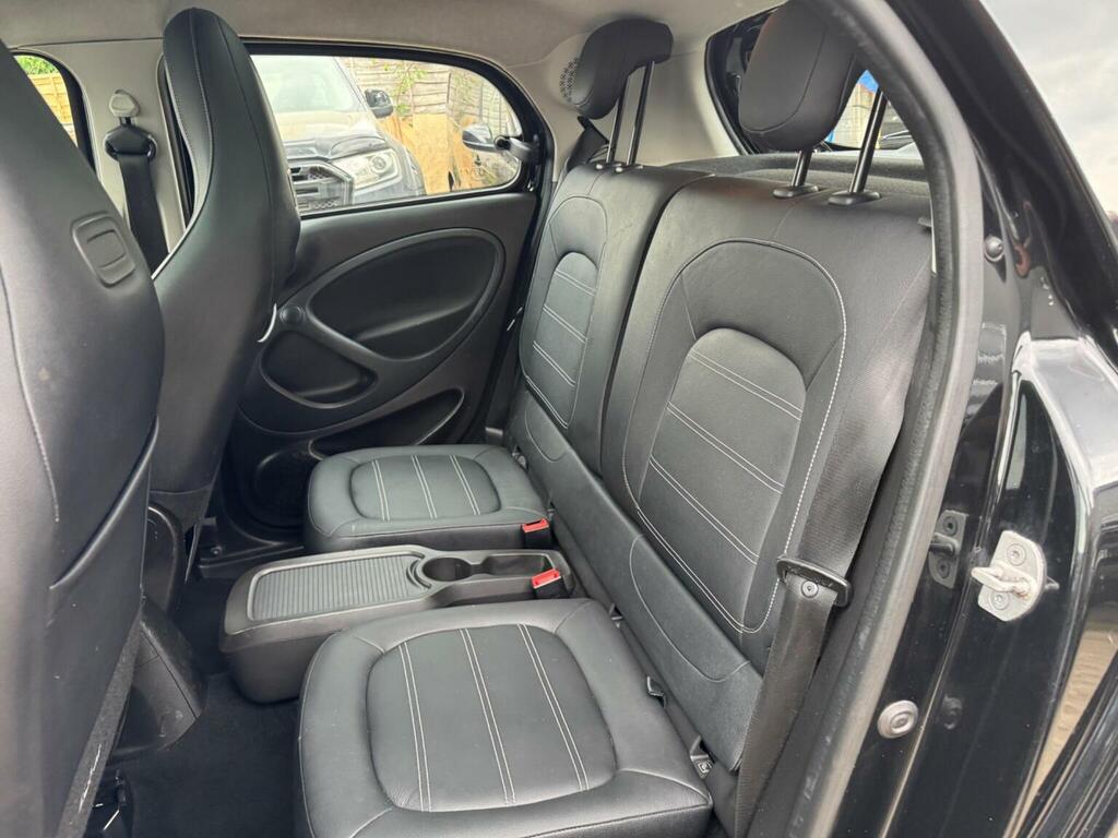Smart Forfour 0.9 Urbanshadow Edition T 90 Bhp Black #17