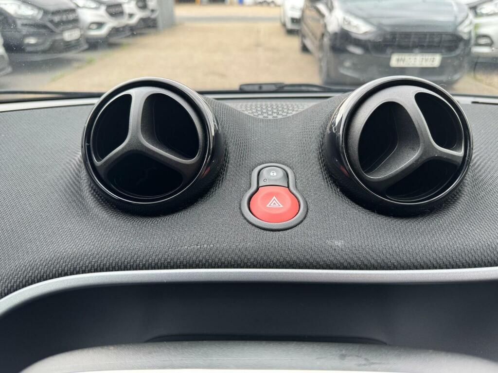 Smart Forfour 0.9 Urbanshadow Edition T 90 Bhp Black #42