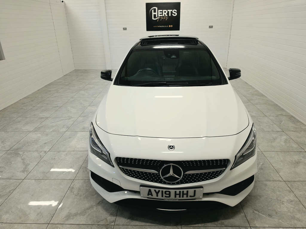 Mercedes-Benz CLA Class Amg Line Night Edition White #3