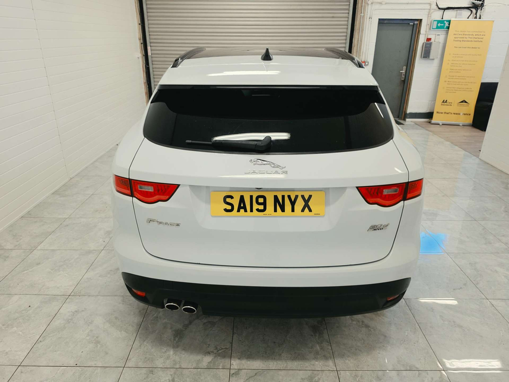 Jaguar F-Pace Chequered Flag Awd D 4Wd White #5
