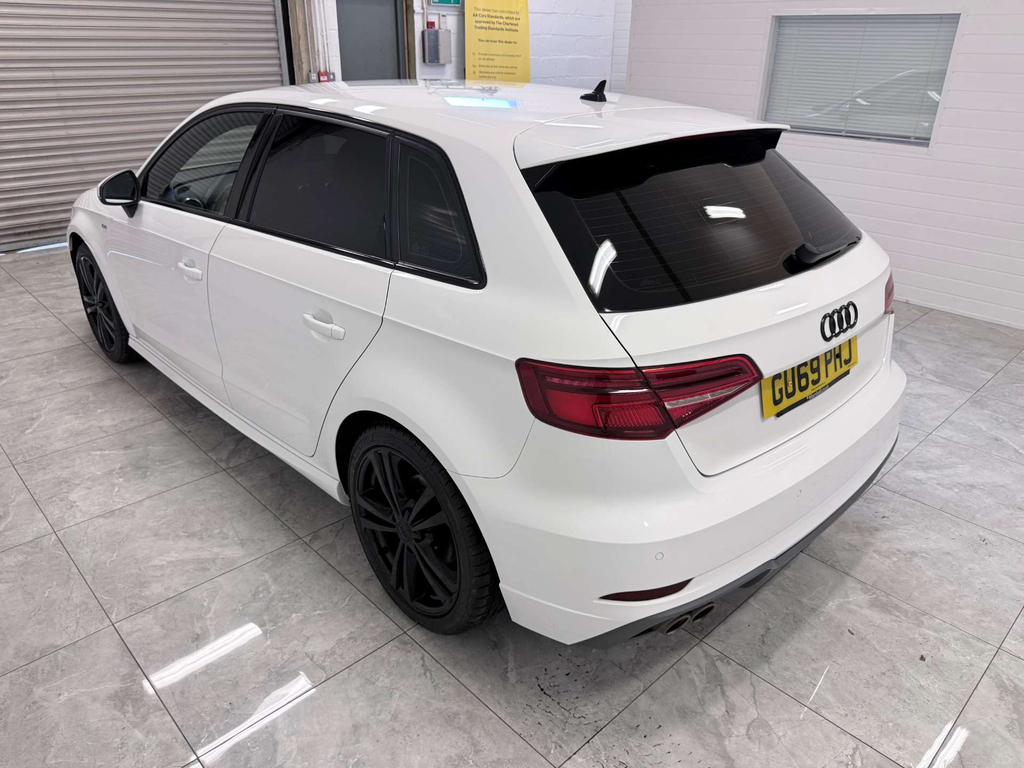 Audi A3 Sportback 35 Tfsi S Line #4