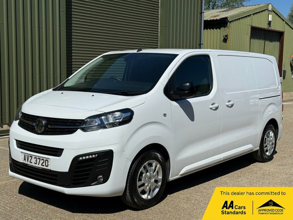 Vauxhall Vivaro 1.5 Turbo D 2700 Sportive Panel Van 6Dr Man White