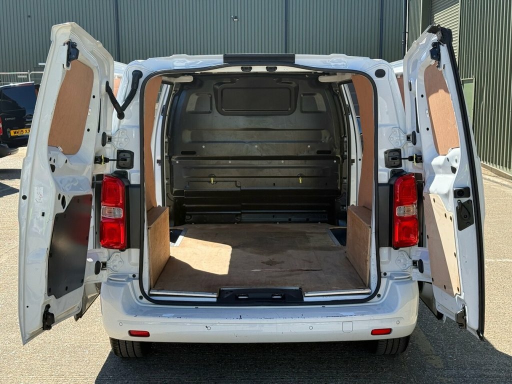 Vauxhall Vivaro 1.5 Turbo D 2700 Sportive Panel Van 6Dr Man AVZ3720 White #3