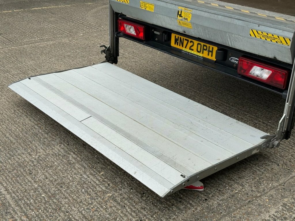 Ford Transit Custom 2.0 350 Ecoblue Leader Luton Tail Lift Diese WN72OPH White #3