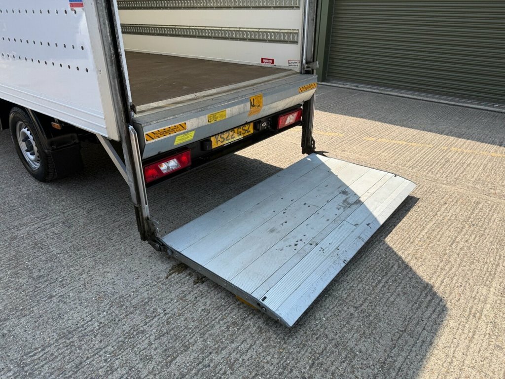 Ford Transit Custom 2.0 350 Ecoblue Leader L4 Luton Tail Lift Di YS22GSZ White #4