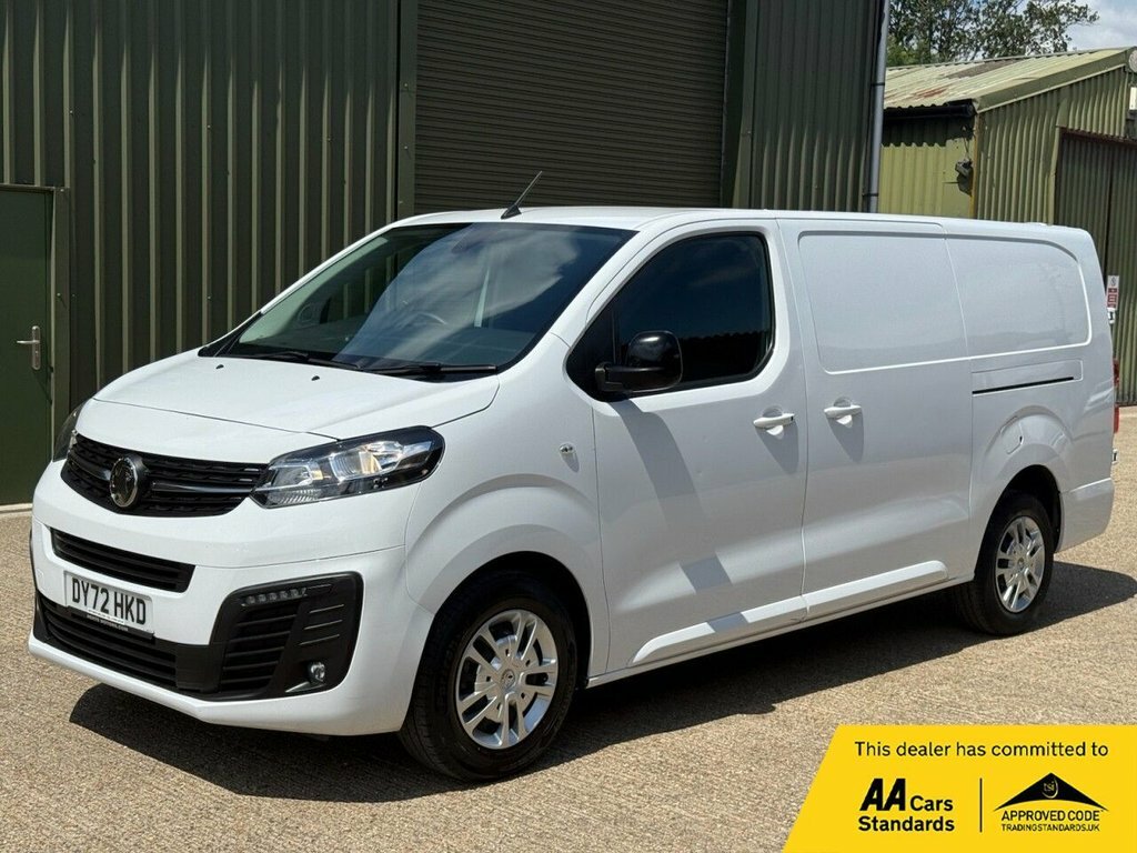 Vauxhall Vivaro 1.5 Turbo D 2900 Sportive Panel Van 6Dr Man White