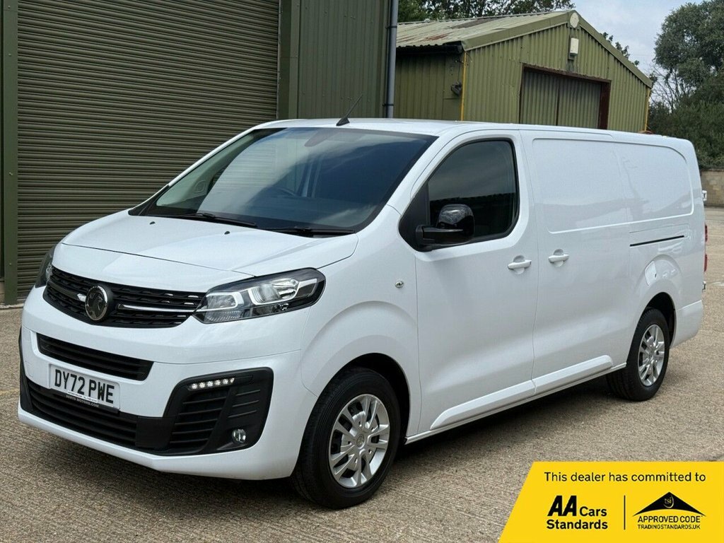 Vauxhall Vivaro 1.5 Turbo D 2900 Sportive Panel Van 6Dr Man White