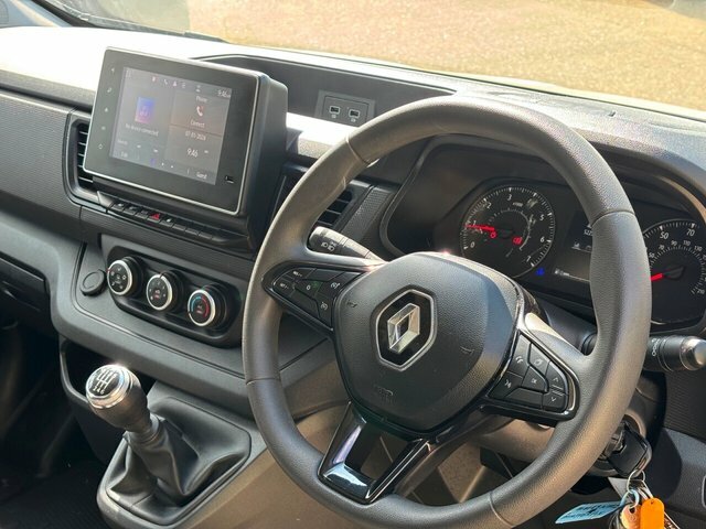 Renault Trafic 2.0 Dci Blue Sl28 Business Panel Van M White #3