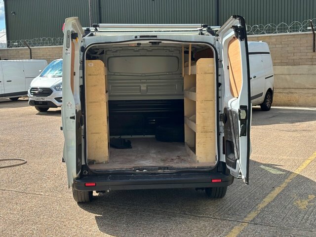 Renault Trafic 2.0 Dci Blue Sl28 Business Panel Van M White #2