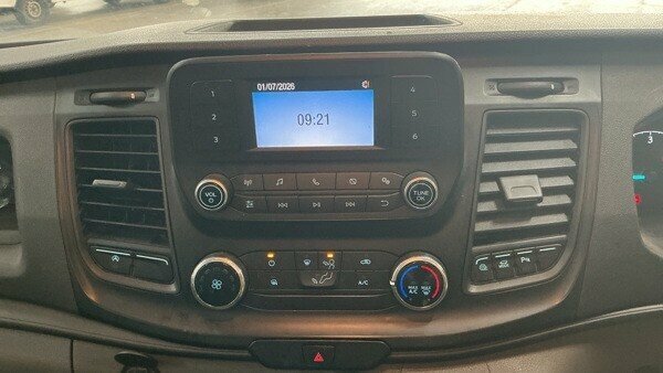 Ford Transit Custom 2.0 300 Ecoblue Leader Panel Van YT20UNR #3