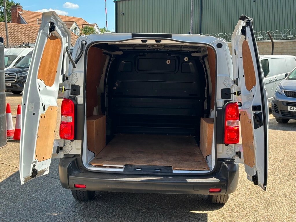 Vauxhall Vivaro 1.5 Turbo D 2900 Prime Panel Van 6Dr #2
