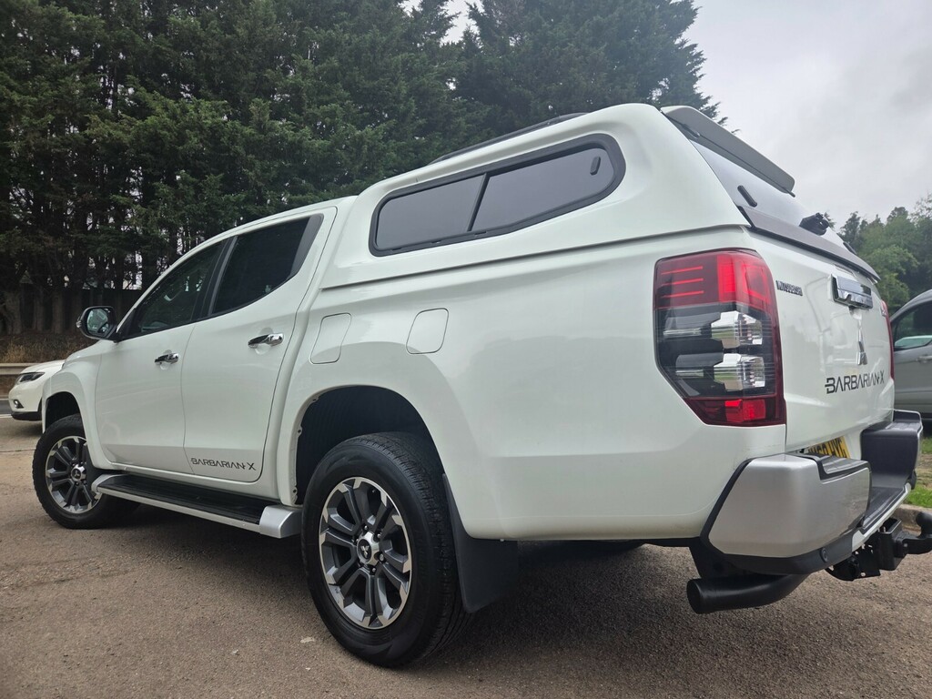Mitsubishi L200 Double Cab Di-d 150 Barbarian X 4Wd WM69HYG White #5