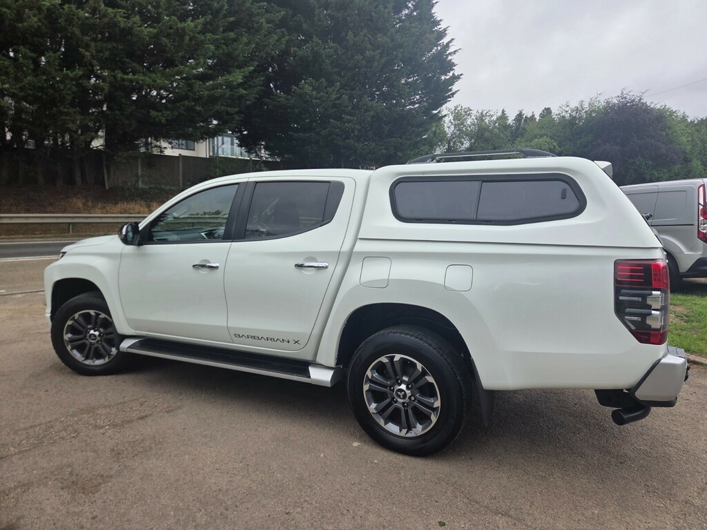 Mitsubishi L200 Double Cab Di-d 150 Barbarian X 4Wd WM69HYG White #3