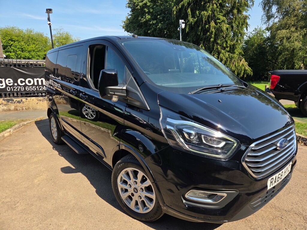 Ford Tourneo Custom 2.0 Tdci Ecoblue 170Ps Lr 8 Seater Titanium X Black