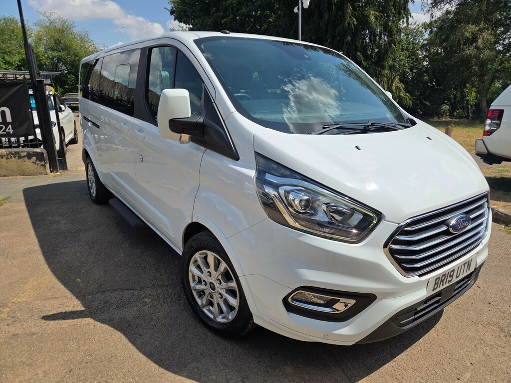Ford Tourneo Custom 2.0 Ecoblue 130Ps Low Roof 9 Seater Titanium White