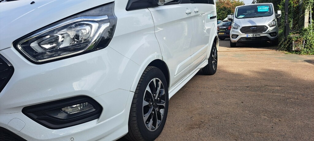 Ford Tourneo Custom 2.0 Ecoblue 105Ps Low Roof 8 Seater Zetec #39