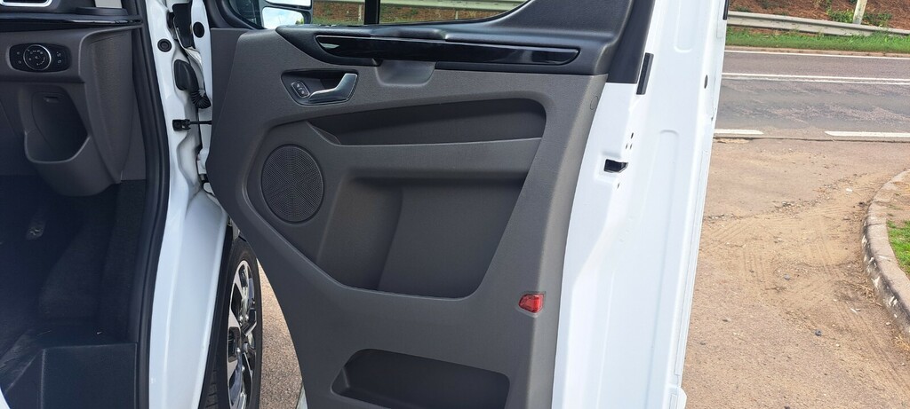 Ford Tourneo Custom 2.0 Ecoblue 105Ps Low Roof 8 Seater Zetec #29
