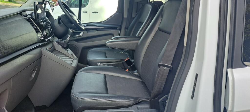Ford Tourneo Custom 2.0 Ecoblue 105Ps Low Roof 8 Seater Zetec #21