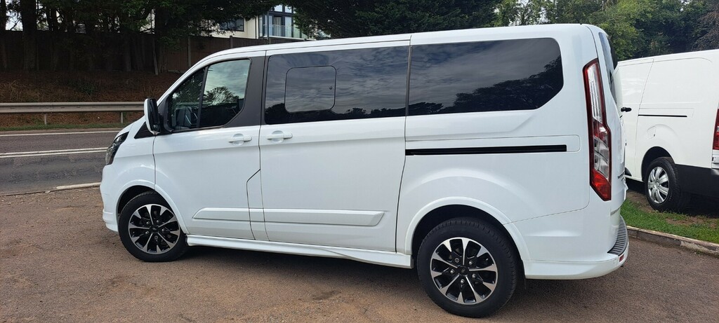 Ford Tourneo Custom 2.0 Ecoblue 185Ps Low Roof 8 Seater Sport White #3