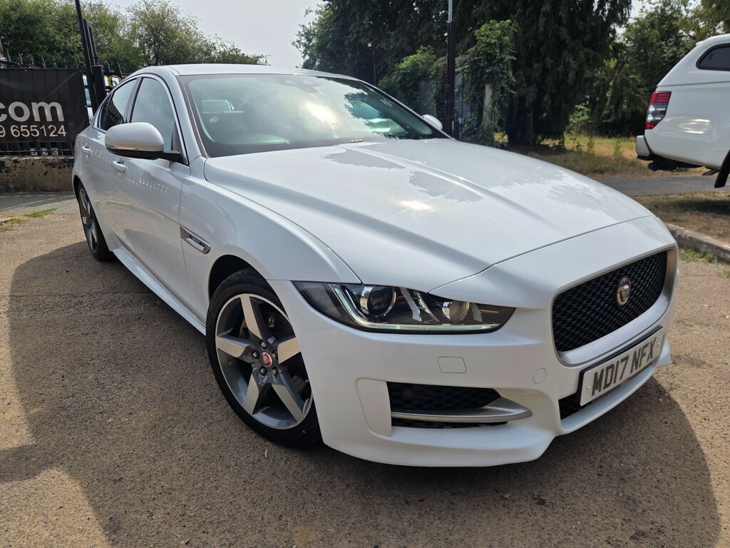 Jaguar XE 2.0D 180 R-sport White