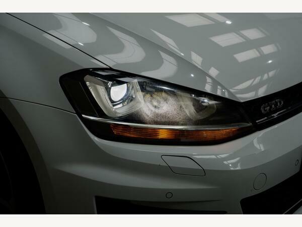 Volkswagen Golf 2.0 Tdi Bluemotion Tech Gtd Hatchback D White #3