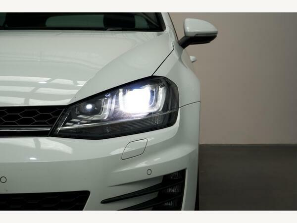 Volkswagen Golf 2.0 Tdi Bluemotion Tech Gtd Hatchback D White #2