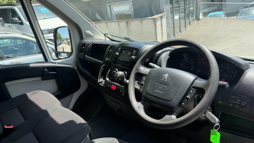 Peugeot Boxer Hdi L4 H2 17 Seater U4991 White #16